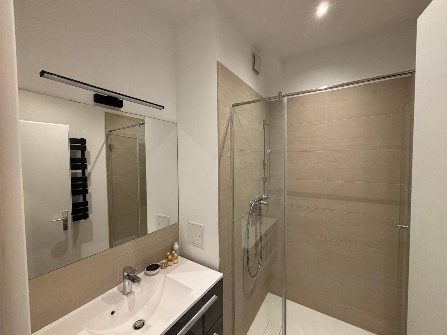 1-Zimmer-Altbauwohnung | Generalsaniert im 3.Stock | ca. 44 m² | 1110 Wien