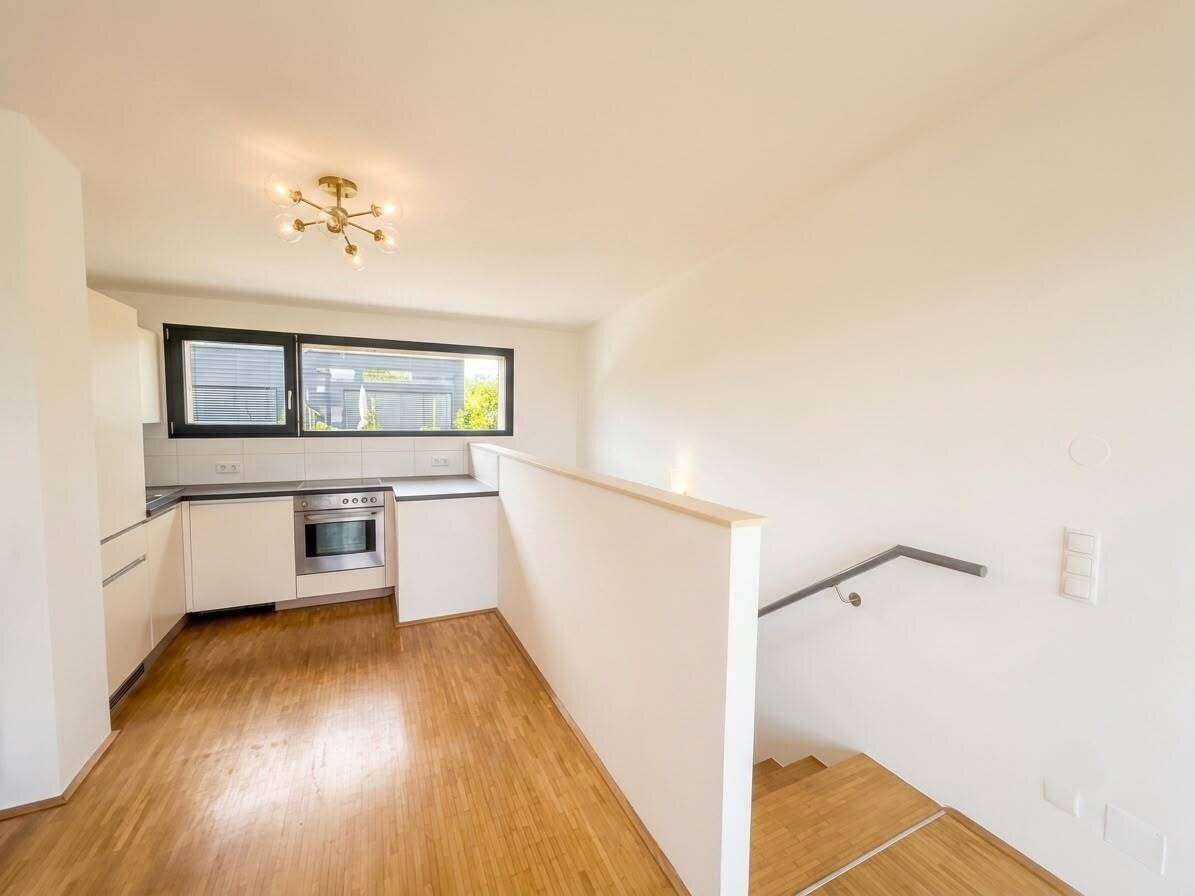 Graz-Nord: Top Price! Your Chance to Own: Well-designed Maisonette with Top Infrastructure &amp; Green View