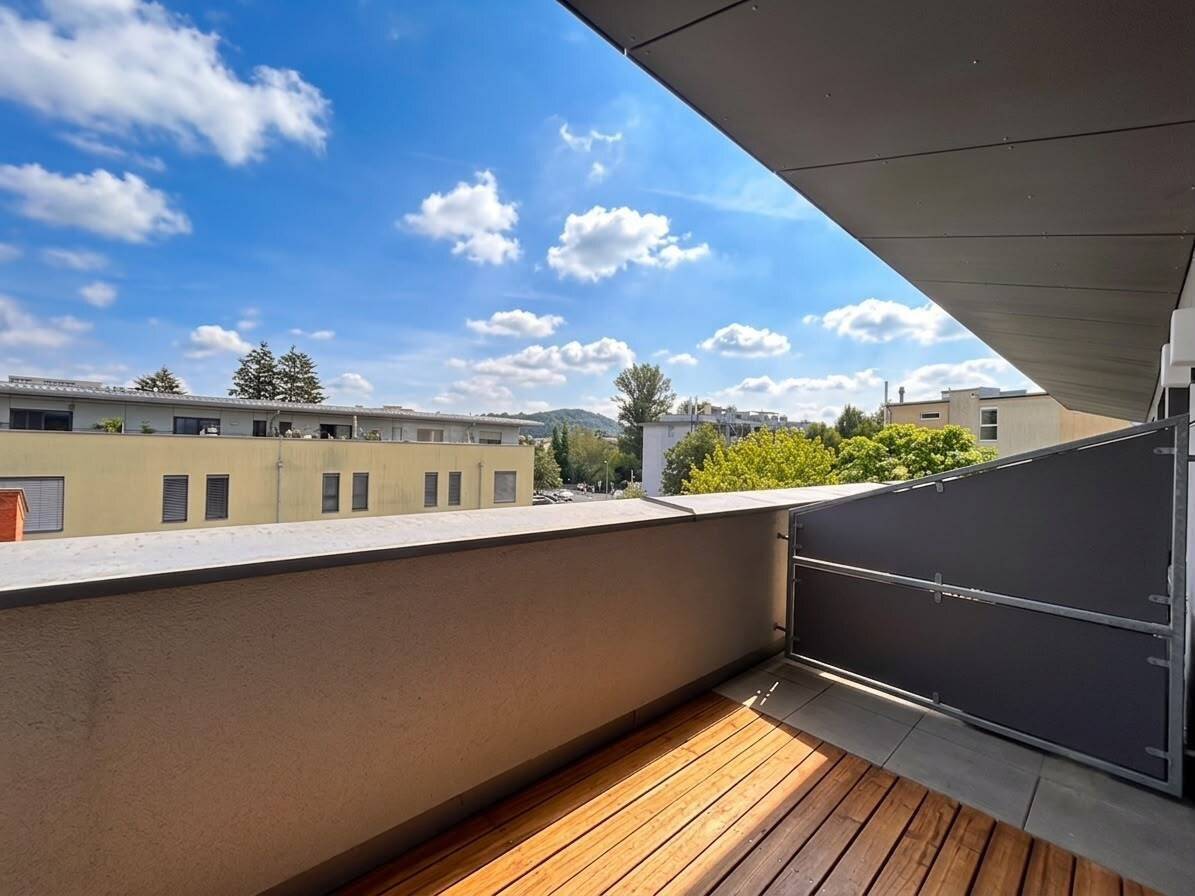 Graz-Nord: Top Price! Your Chance to Own: Well-designed Maisonette with Top Infrastructure &amp; Green View