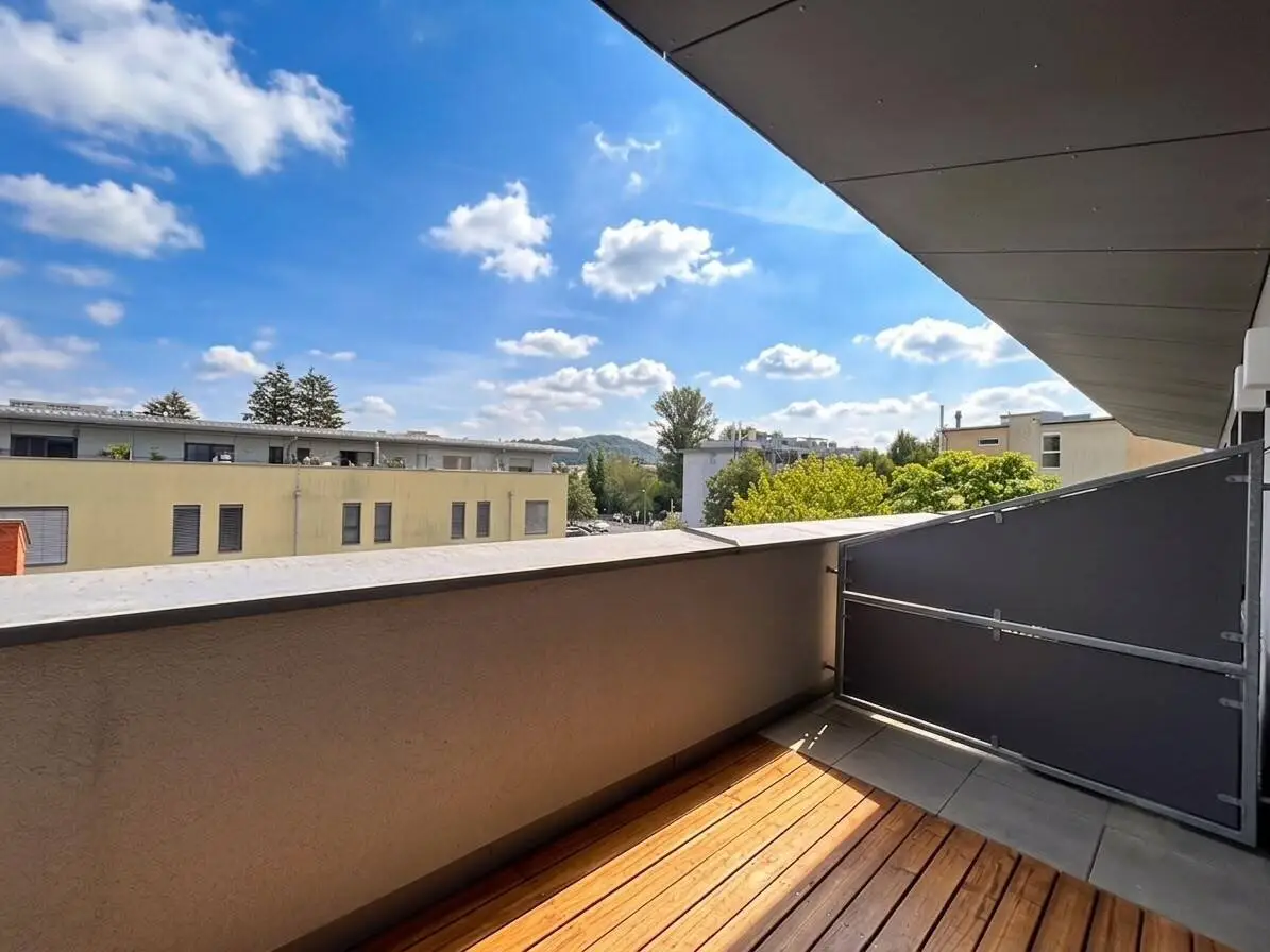 Graz-Nord: Top Price! Your Chance to Own: Well-designed Maisonette with Top Infrastructure & Green View
