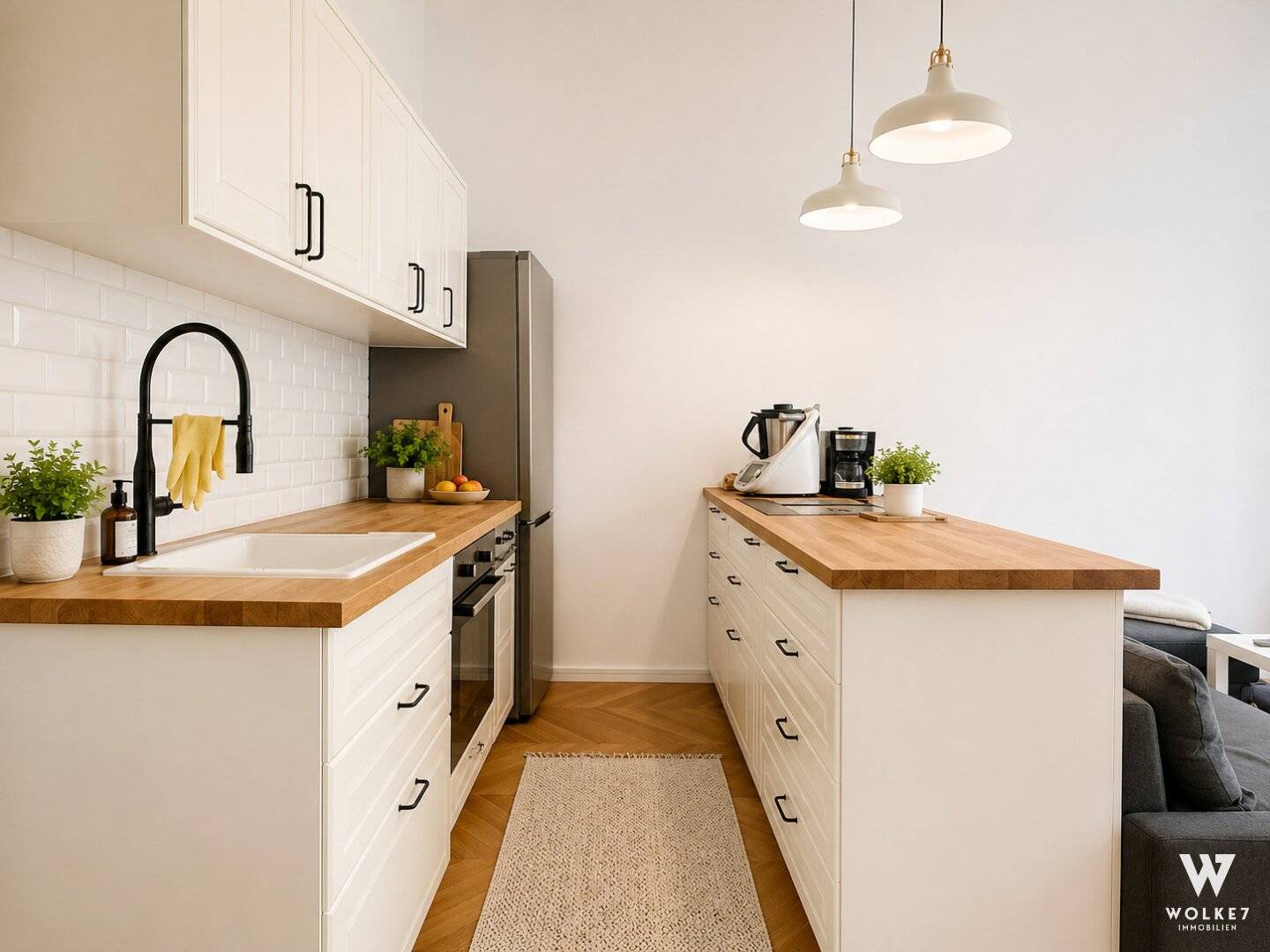 Stilvoll wohnen im Herzen Ottakrings - 2024 vollsanierte und helle Altbauwohnung mit Fischgrätparkett &amp; Lift
