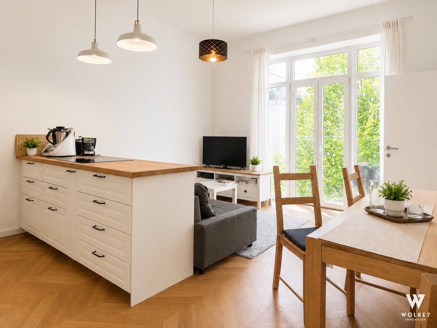 Stilvoll wohnen im Herzen Ottakrings - 2024 vollsanierte und helle Altbauwohnung mit Fischgrätparkett &amp; Lift