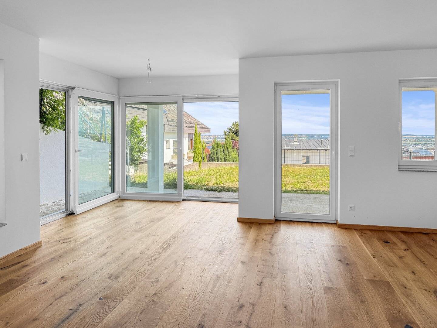 Erstbezug - Moderne Doppelhaushälfte mit Panoramablick in Top-Lage von Eisenstadt