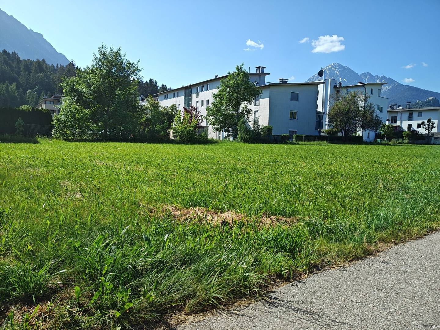 Ruhig gelegene Neubauwohnung nahe Alpentherme mit Bergblick