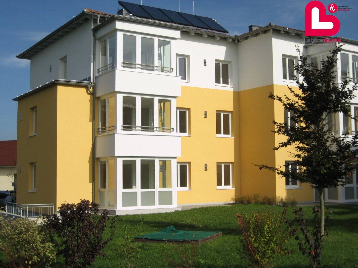 Schöne 2-Zimmer Wohnung mit Loggia