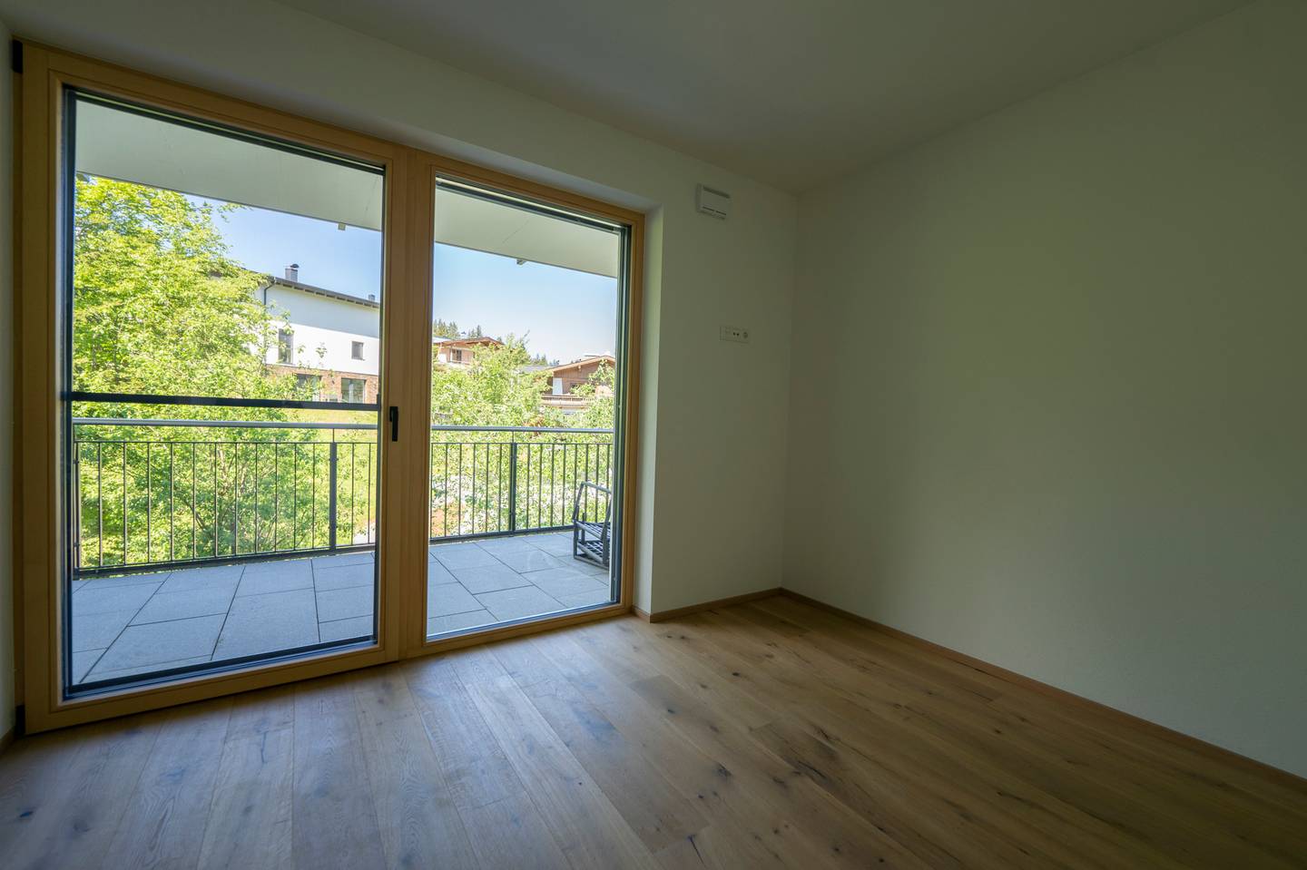 Wohnung at the forest edge with scenic mountain view