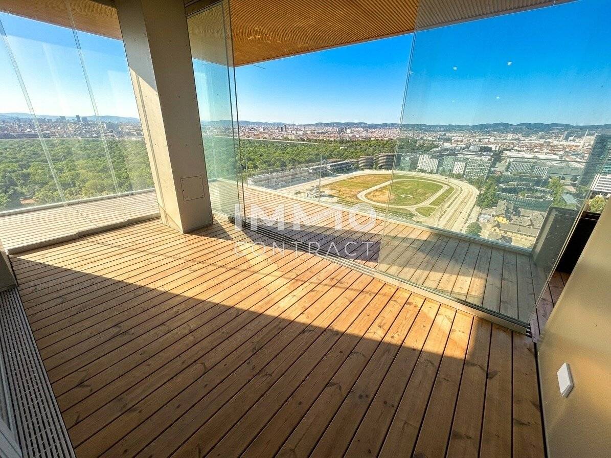 Spectacular distant view over Prater and Danube – corner apartment with wintergarden and terraces on the 25th floor