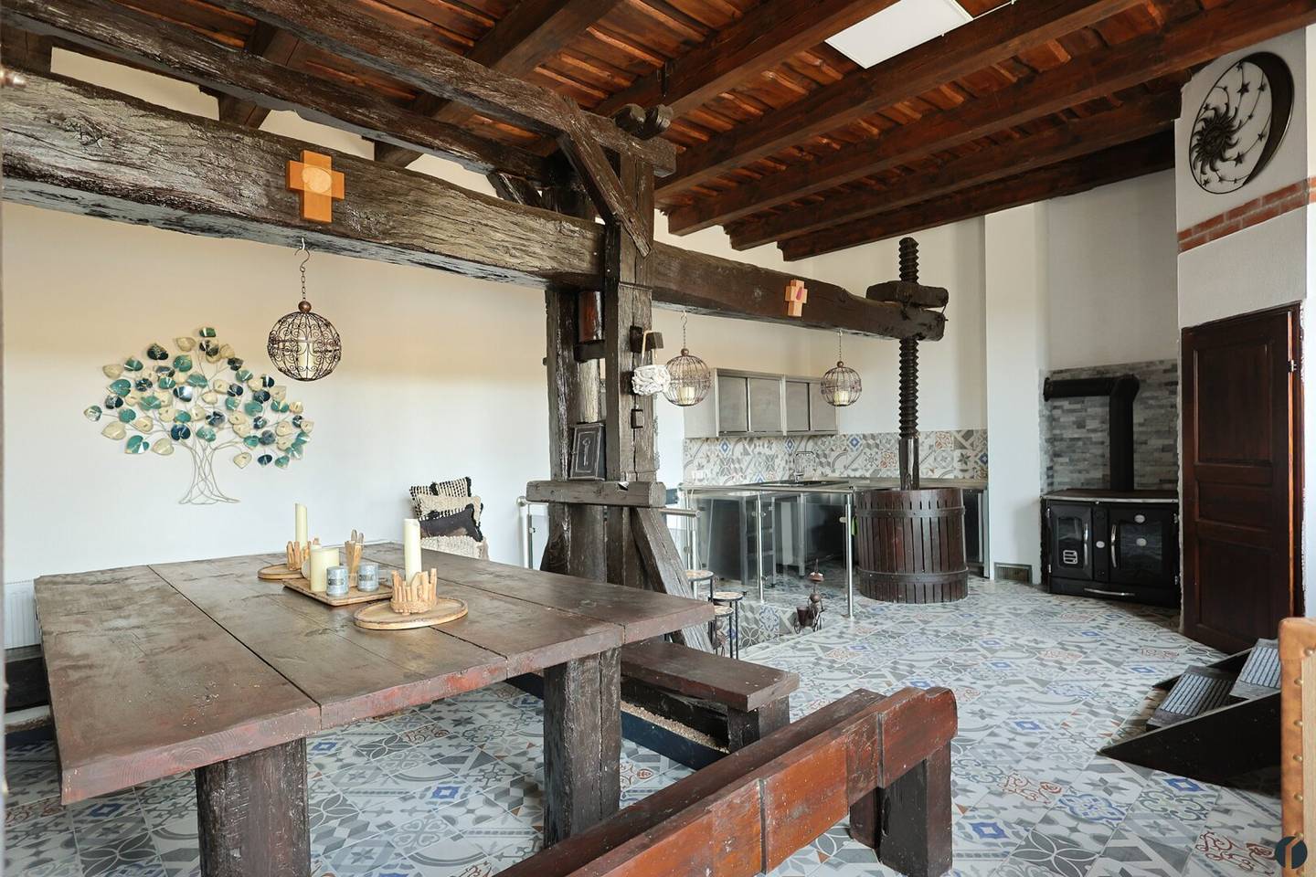 Cellar romance reimagined – exceptional holiday home on the outskirts