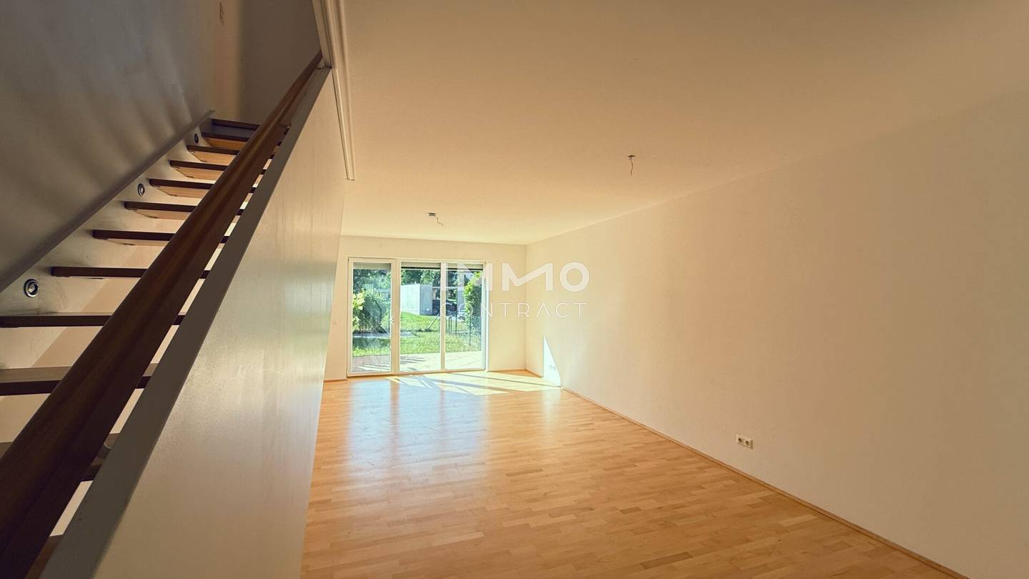 Großzügiges Reihenhaus mit Dachterrasse und Garten
