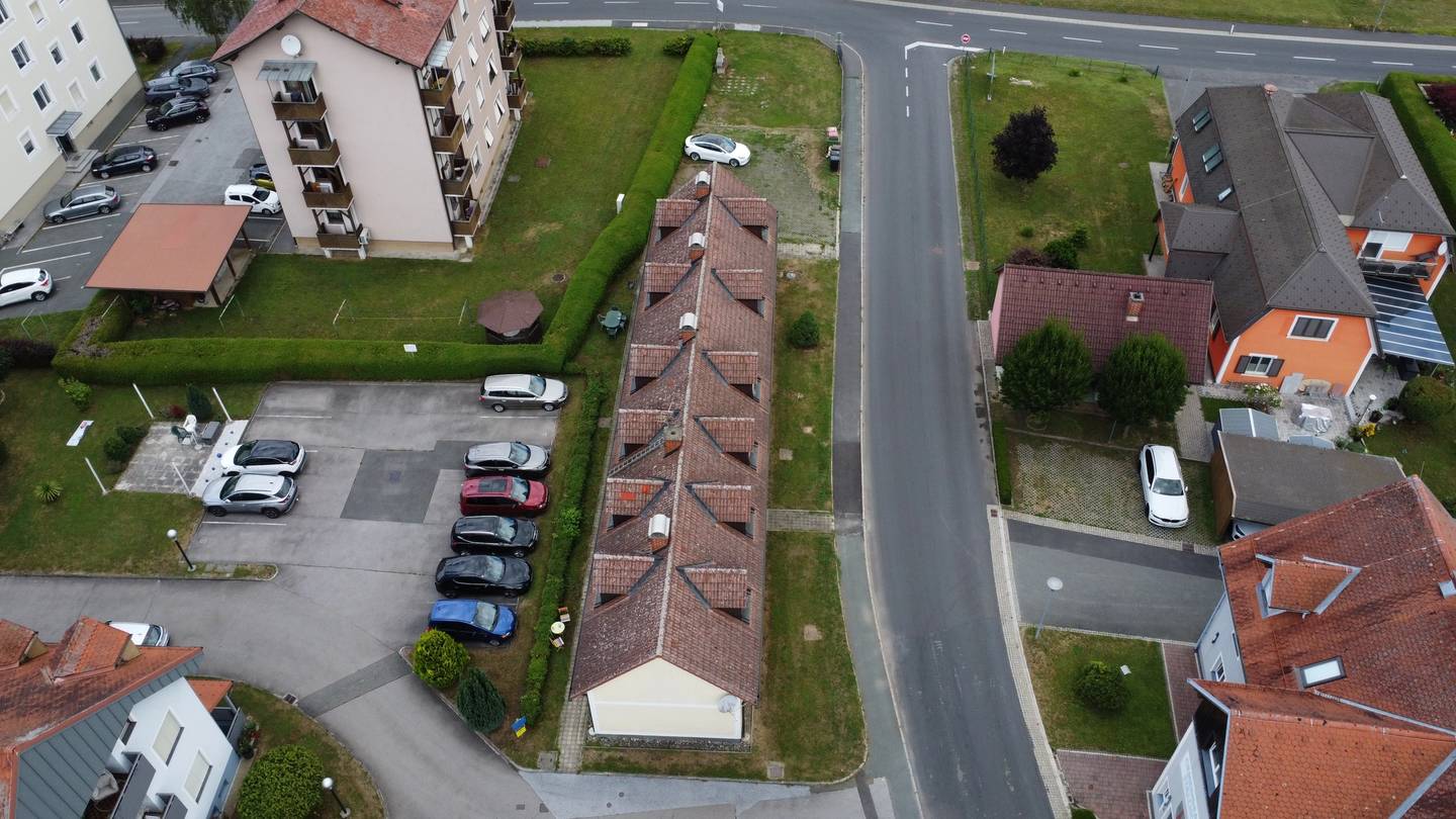 Anlegerwohnung mit Entwicklungspotenzial in zentraler Lage