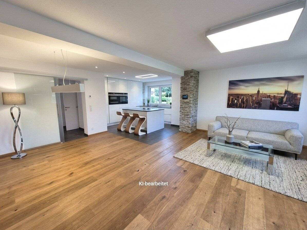 Large modern maisonette apartment with house feeling in top location