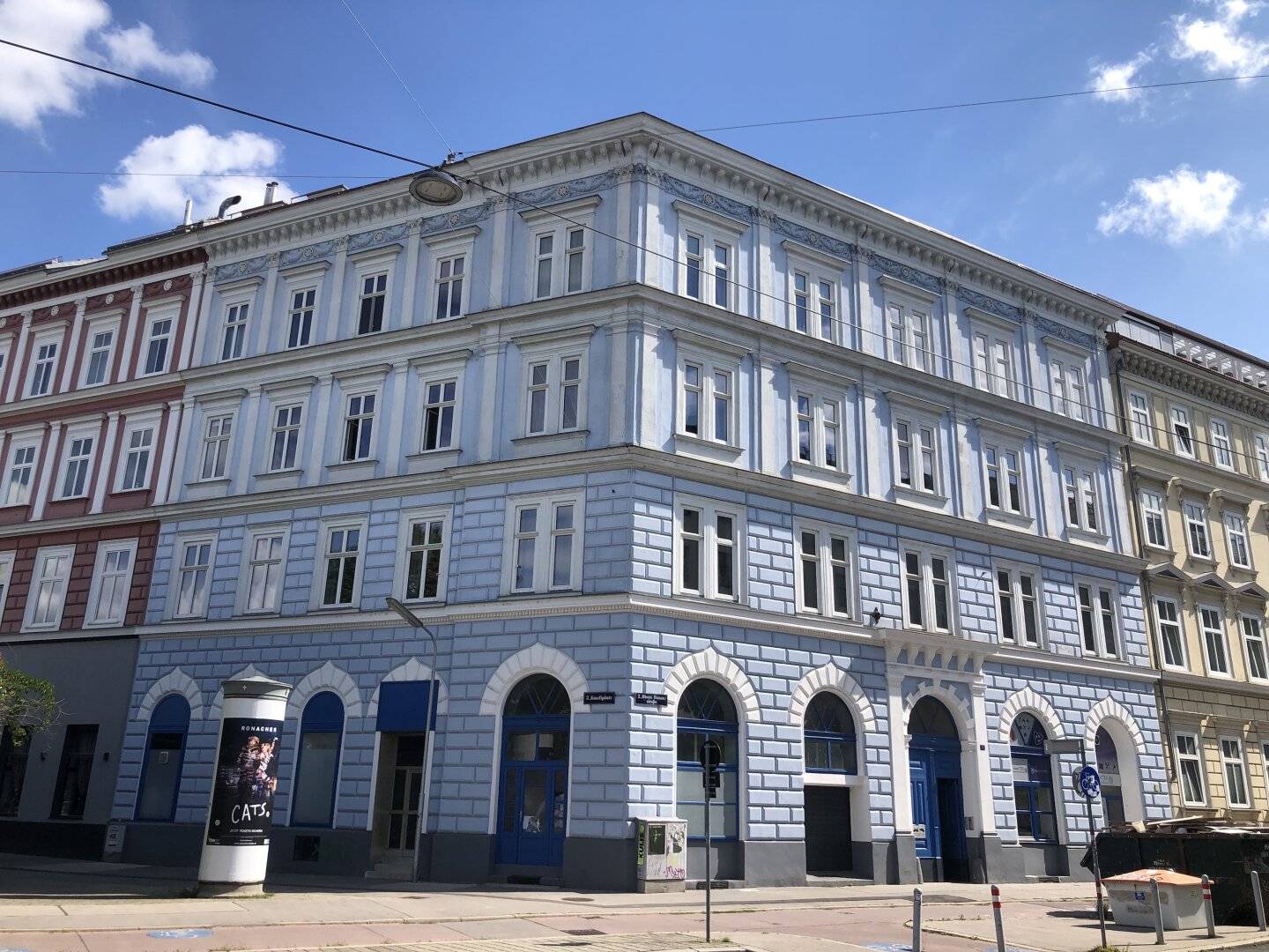 NÄHE U4 ROSSAUERLÄNDE UND AUGARTEN - RUHIGE, HOFSEITIGE ALTBAUWOHNUNG