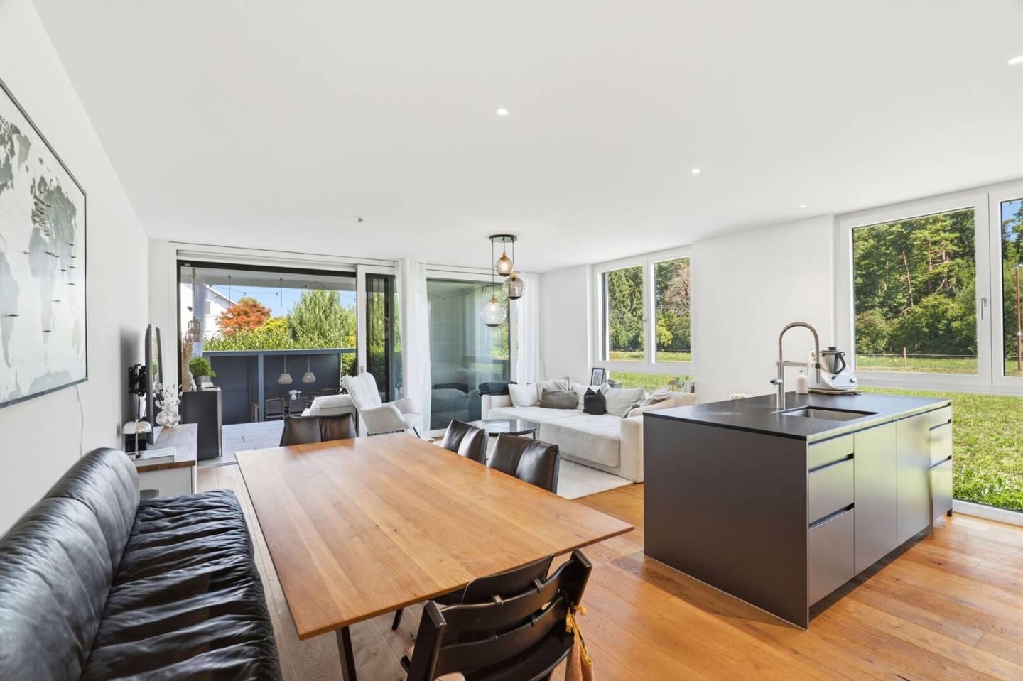 Moderne 3-Zimmer-Gartenwohnung mit Terrasse und Stellplatz in Hard