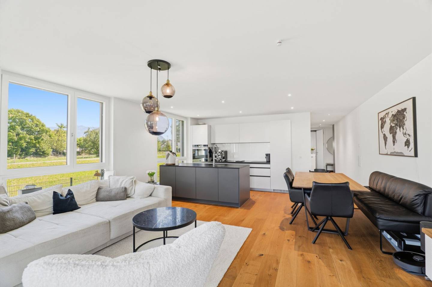Moderne 3-Zimmer-Gartenwohnung mit Terrasse und Stellplatz in Hard