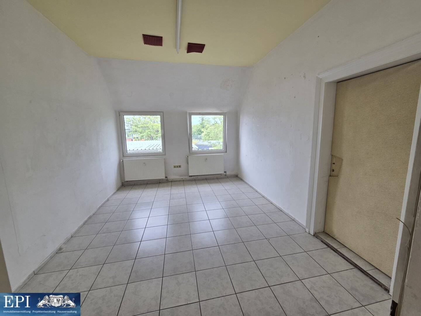 Office Hobby Room Storage Space for Rent – Enziana Industrial Park