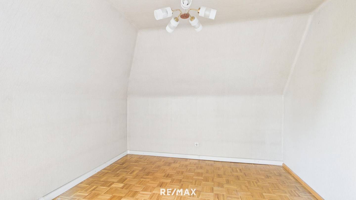 Gepflegte Wohnung mit Gemeinschaftsgarten und Kamin