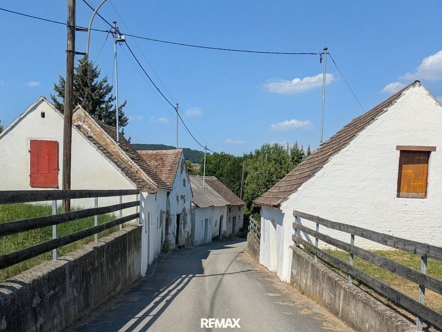 Traditional Press House with Attached Vaulted Wine Cellar