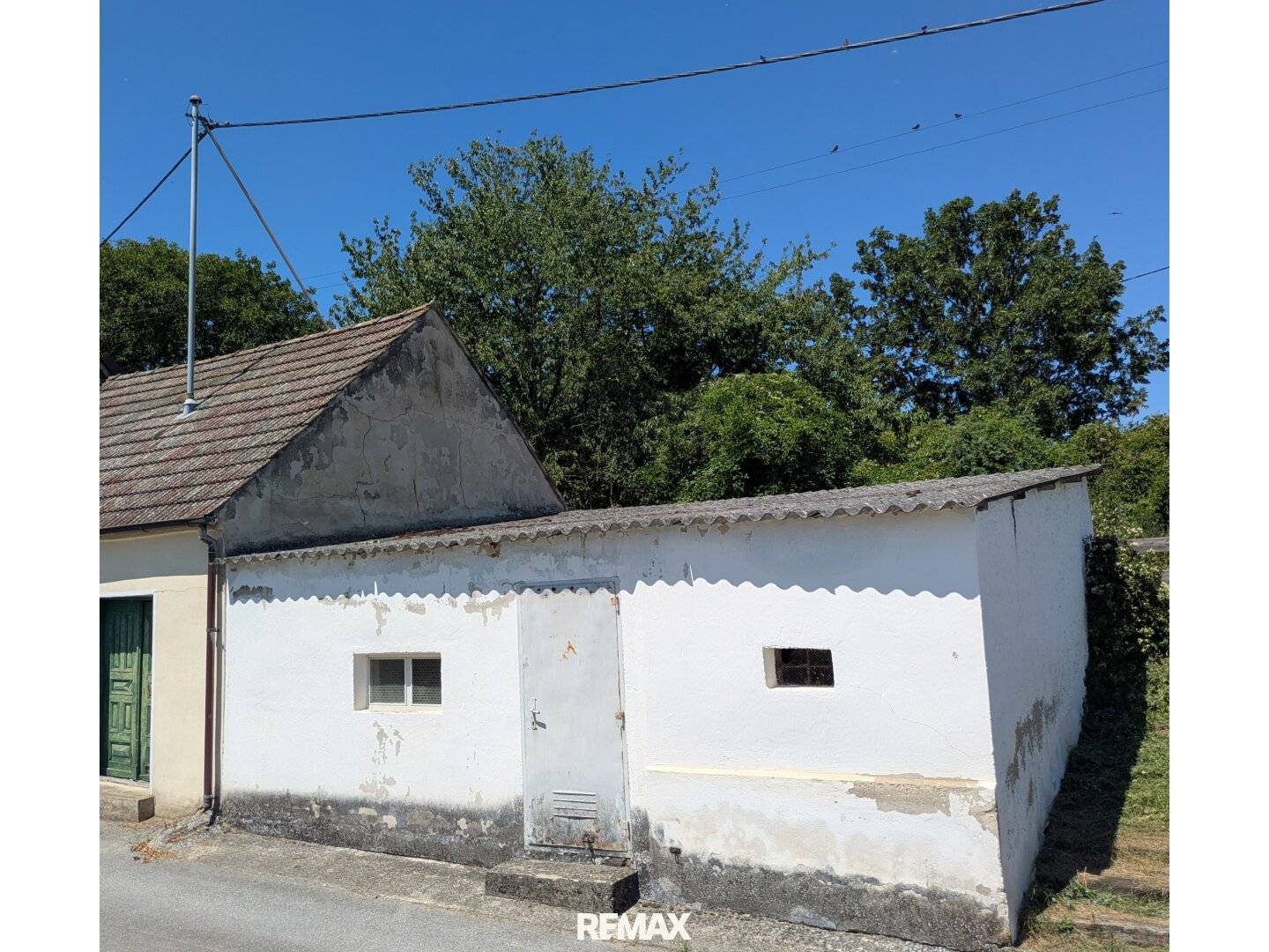 Traditional Press House with Attached Vaulted Wine Cellar