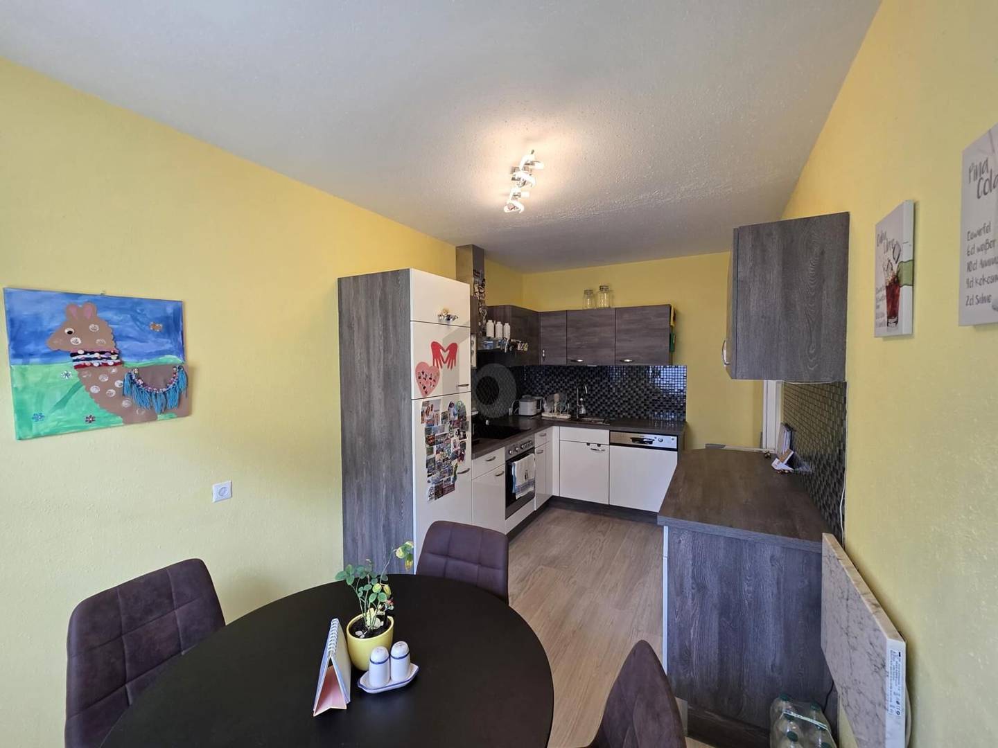 Ruhige Erdgeschosswohnung mit Garage und Spielplatz