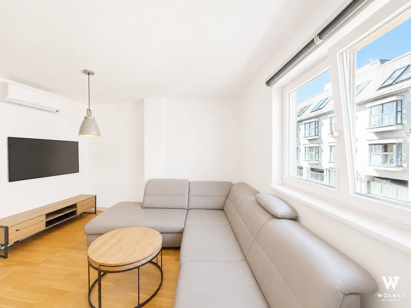 +++ Exklusive 4 - Zimmer Dachgeschoss-Maisonette Wohnung mit zwei Terrassen I Klimaanlagen I Lift +++