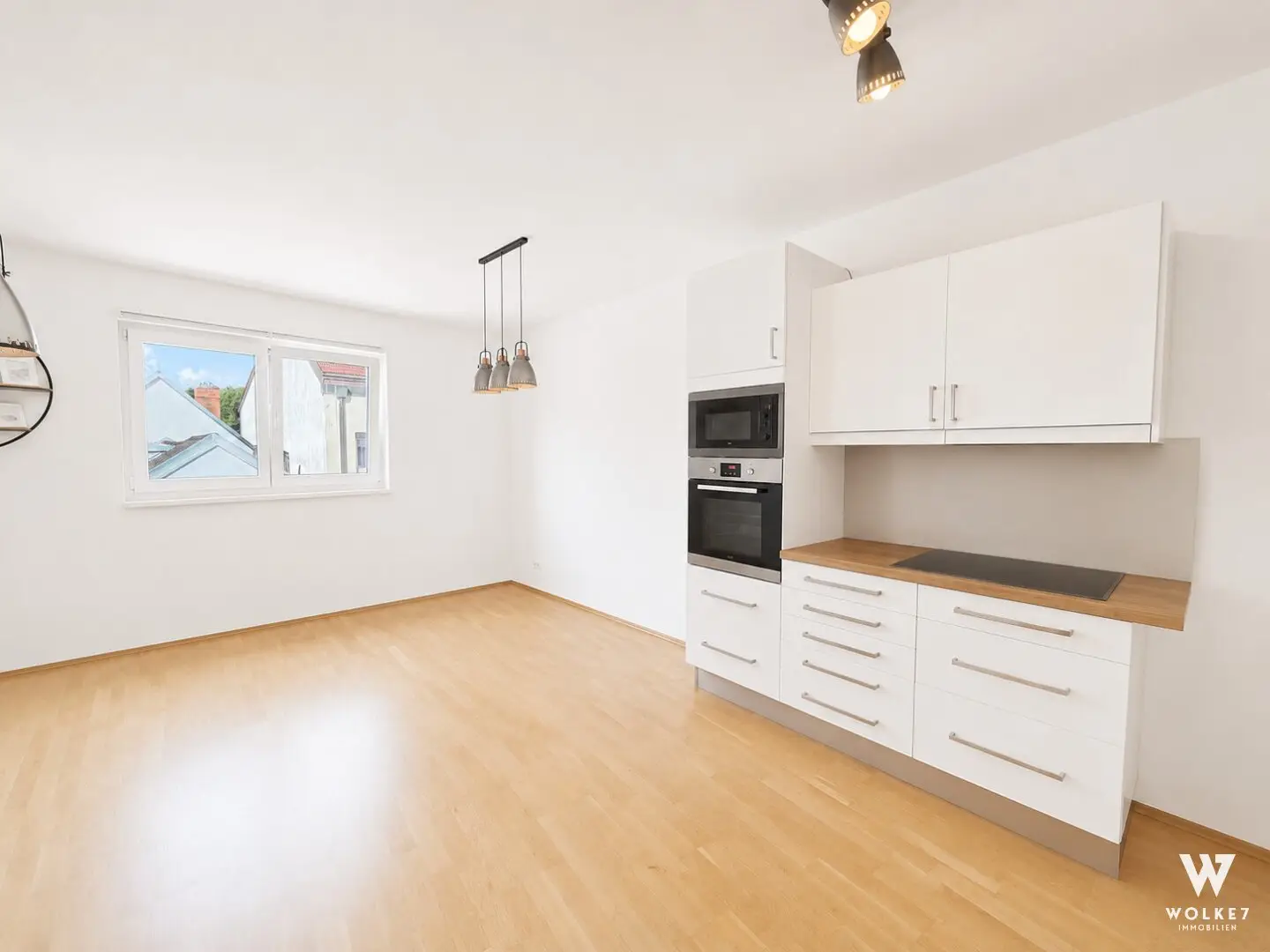 Exclusive 4-room top-floor maisonette apartment with two terraces I air conditioning I elevator