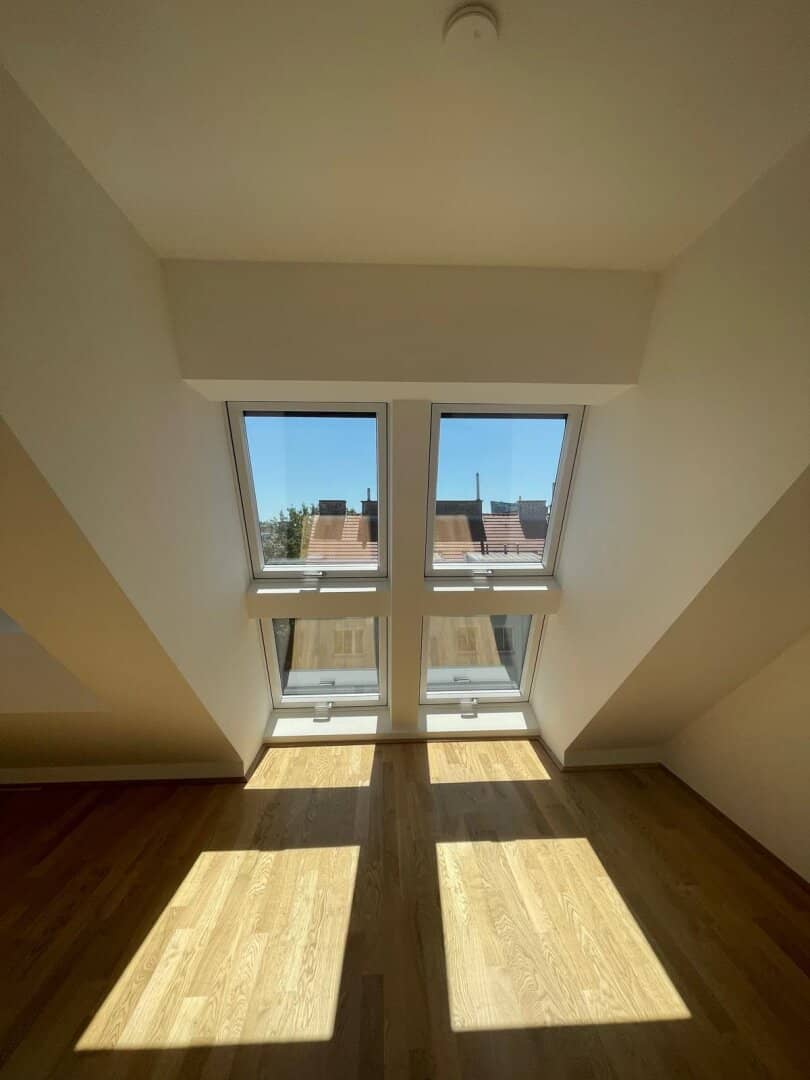 First occupancy: Newly constructed 3-room attic apartment with 2 terraces