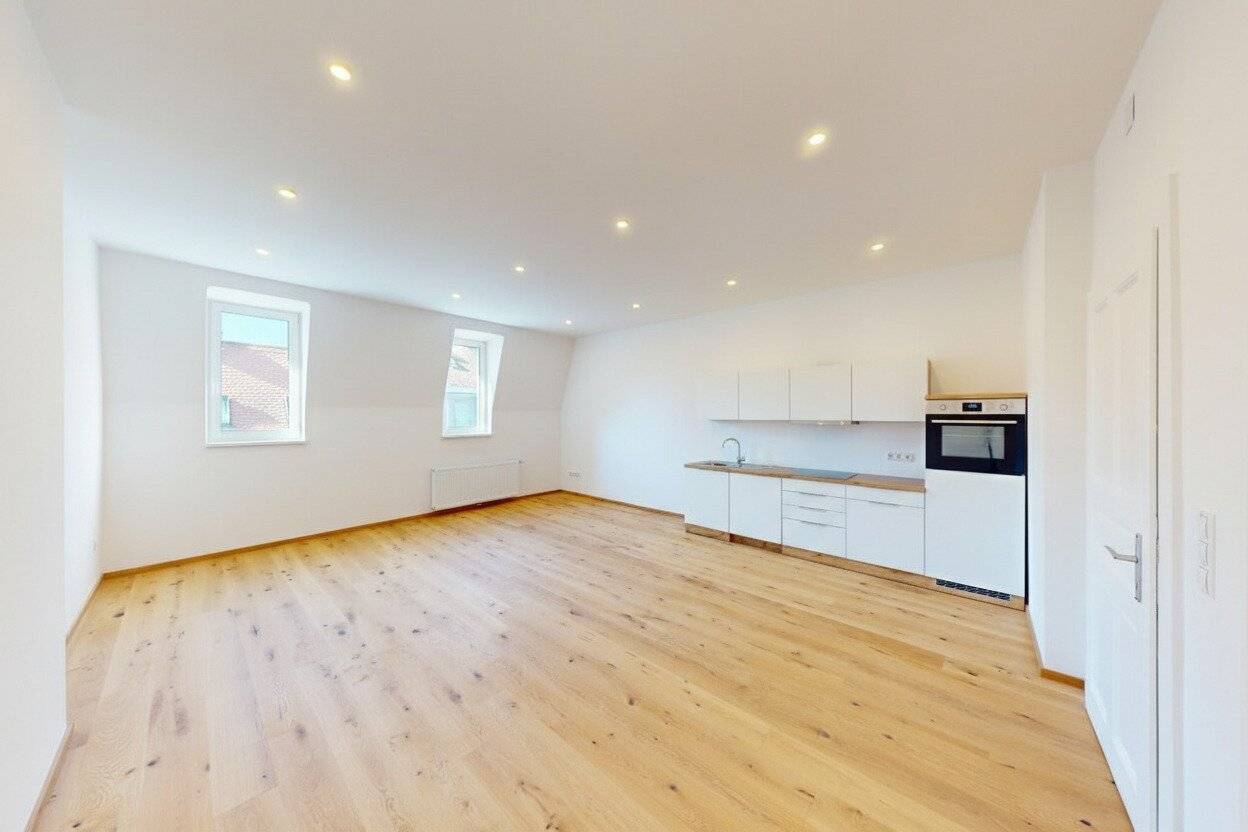 Charming 2-room old building apartment tastefully renovated near Augarten