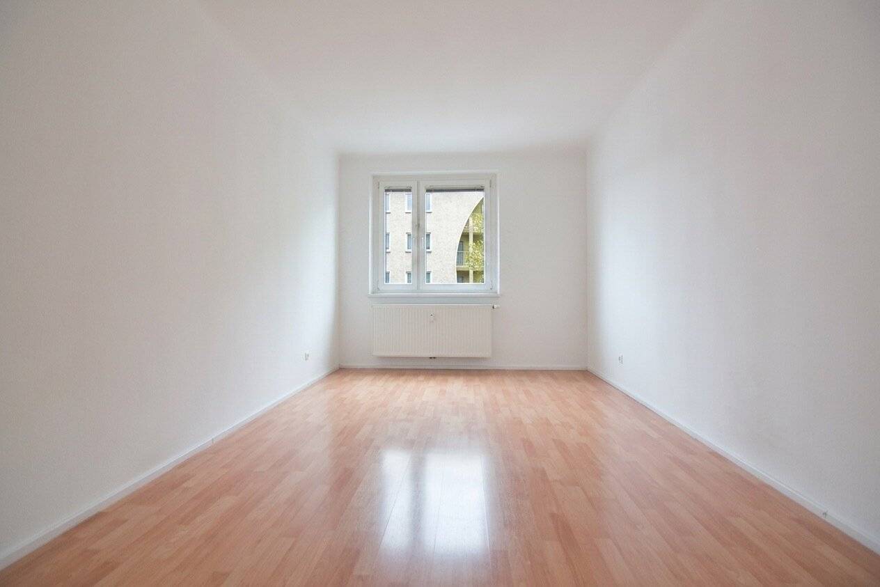 Excellent layout | well-kept 4-room apartment with separate kitchen | excellent transport connections