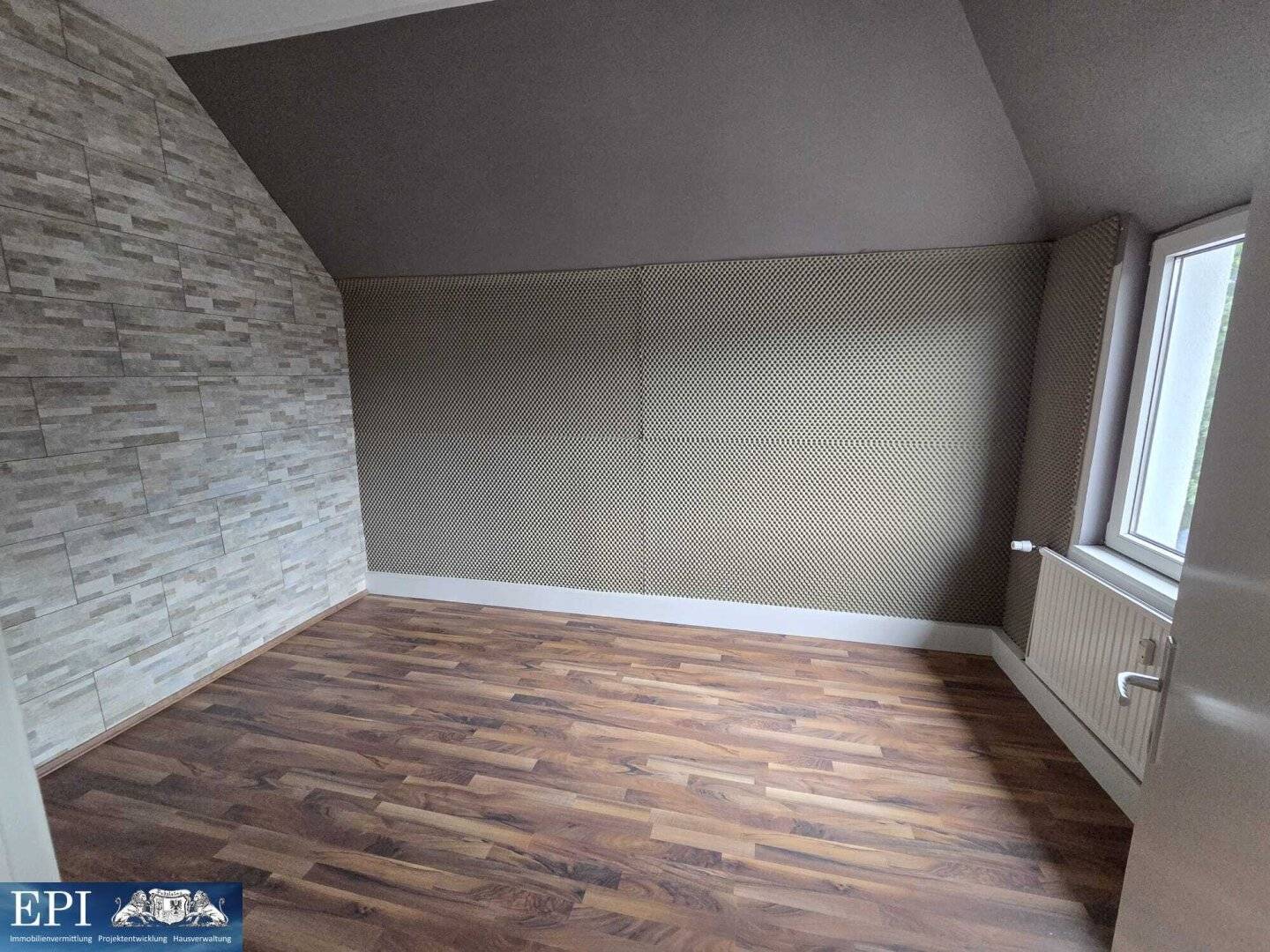 Bright commercial space with versatile usage possibilities