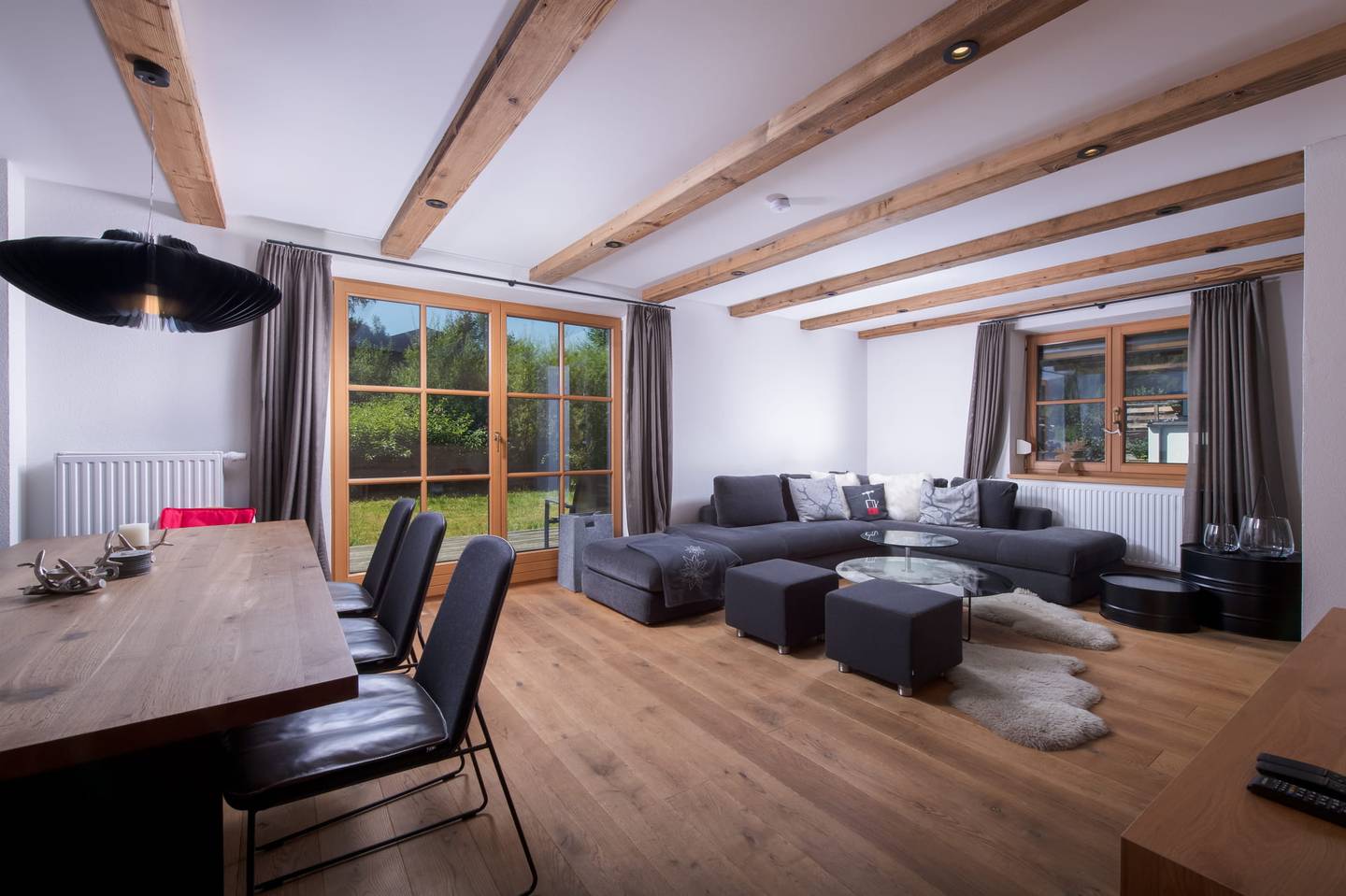 Voll möbliert mit Bergblick Familienwohnung