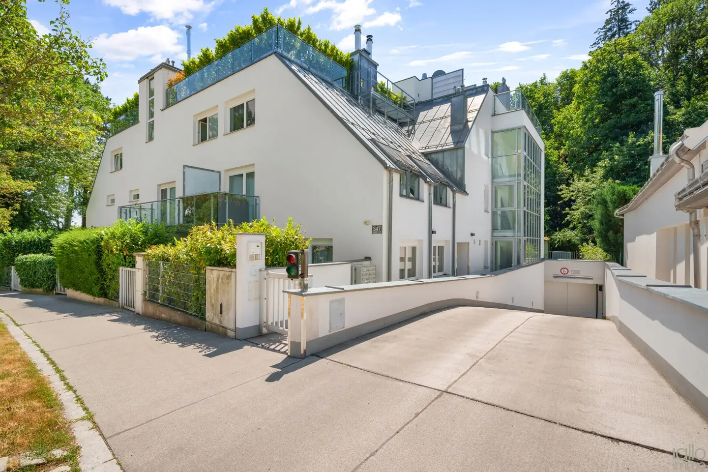 Private garden residence in Sievering - approx. 192 m² usable area, 353 m² garden and sauna