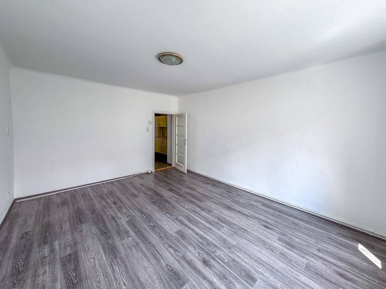 central quiet location Stuwerstraße, 2-room, near WU