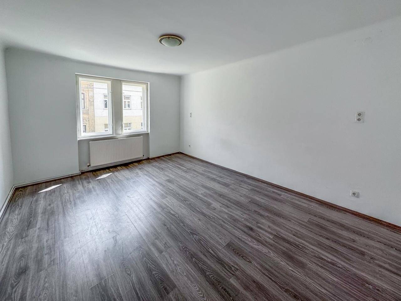 central quiet location Stuwerstraße, 2-room, near WU