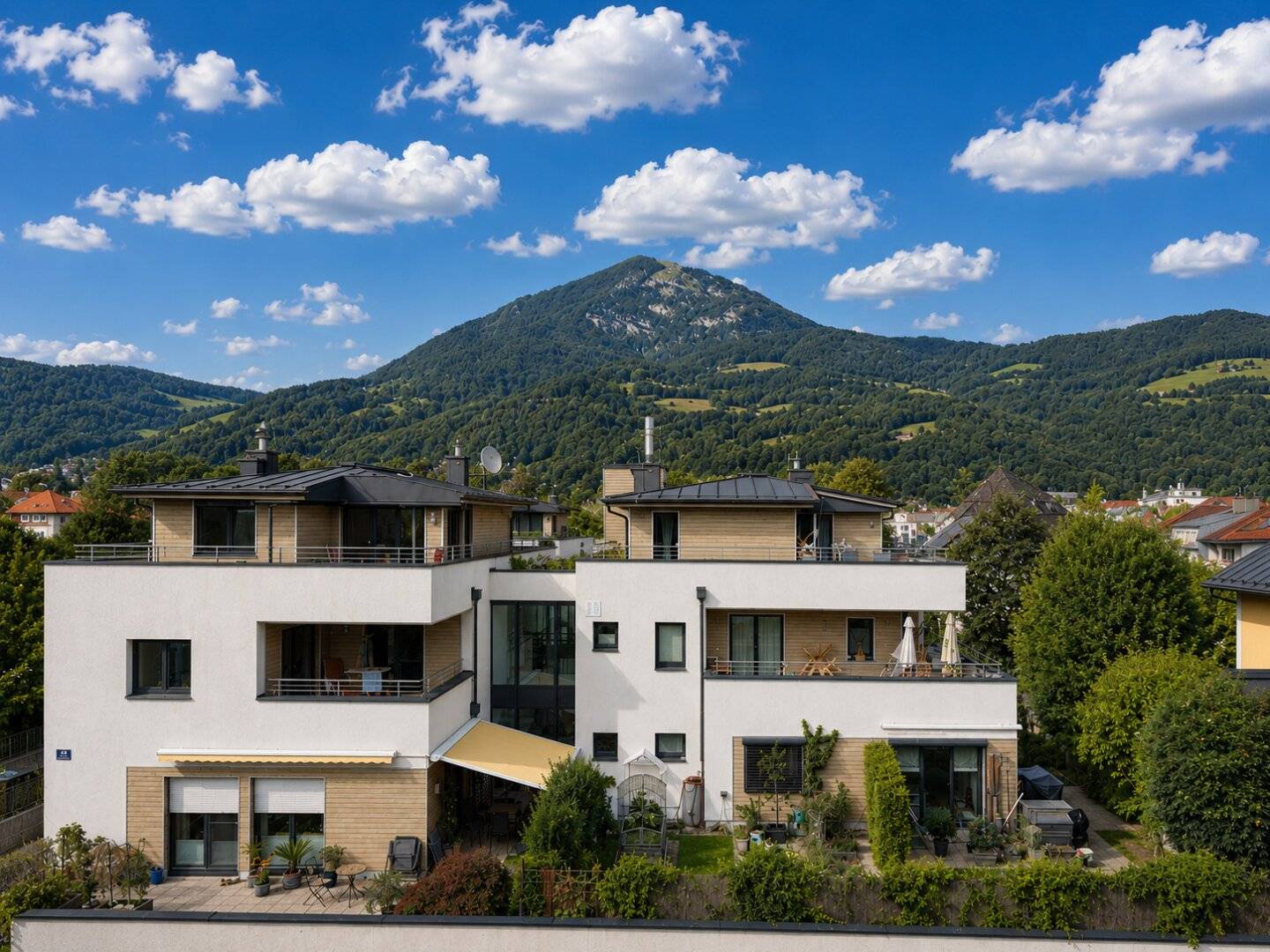 Salzburg – Josefiau: Plot with existing building and impressive fortress view
