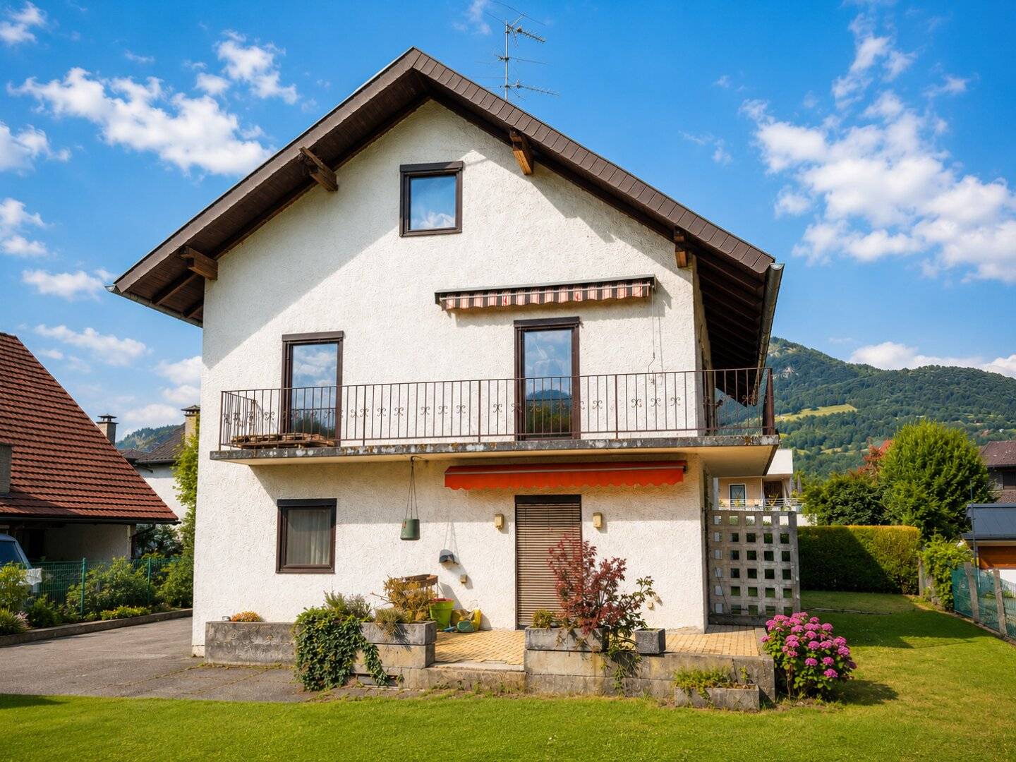 Salzburg – Josefiau: Plot with existing building and impressive fortress view