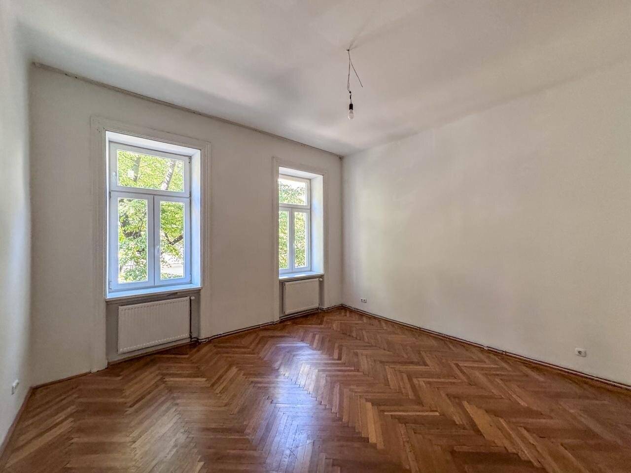 Stylish 2-room period apartment in the heart of the Stuwerviertel