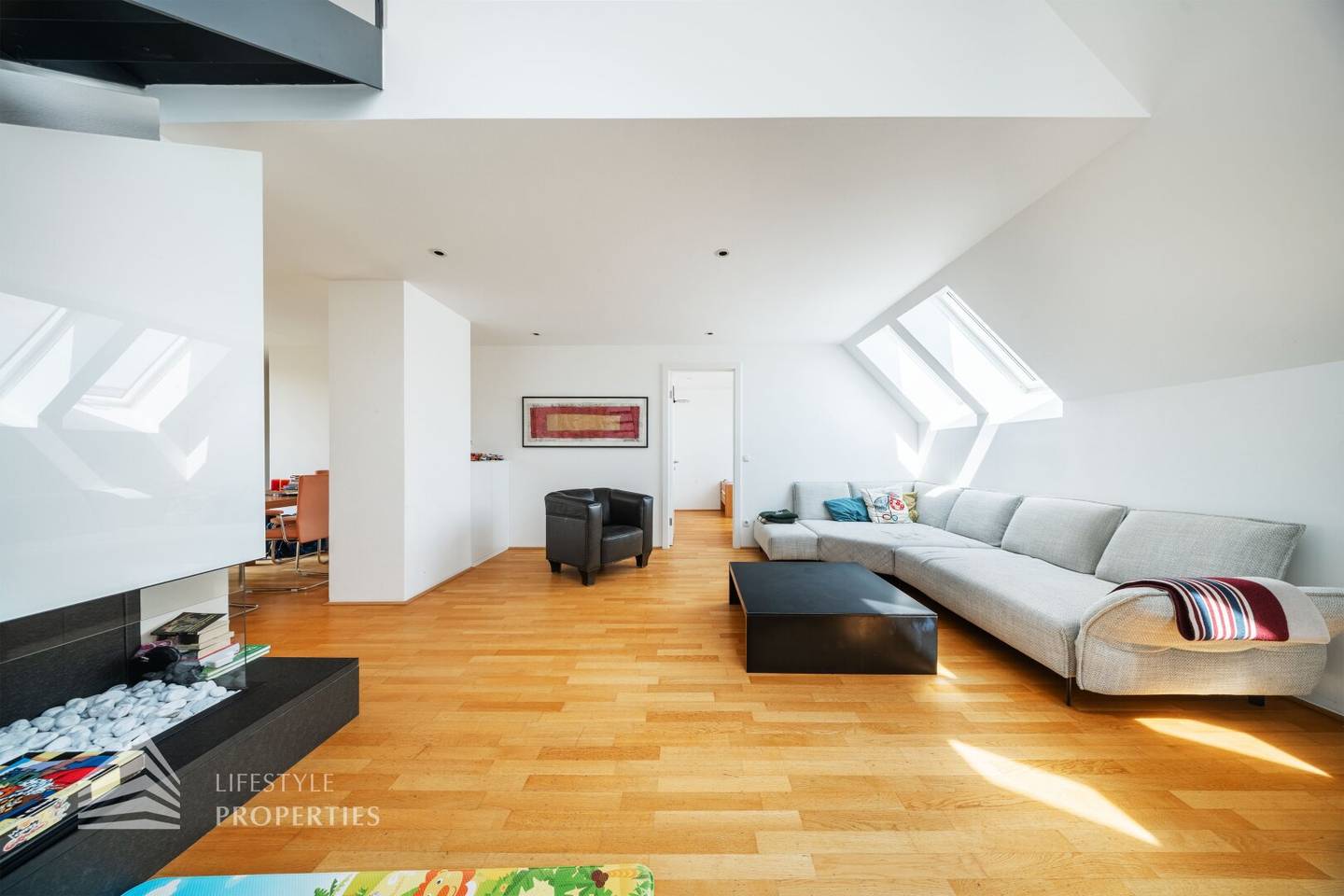 Wunderschöne 4-Zimmer Wohnung mit Terrassen, Nähe Apostelgasse
