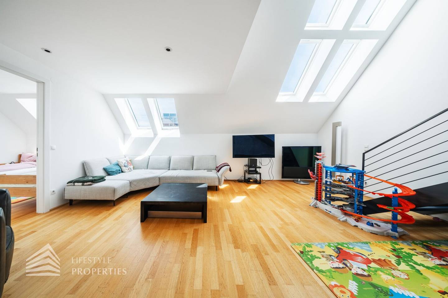 Wunderschöne 4-Zimmer Wohnung mit Terrassen, Nähe Apostelgasse