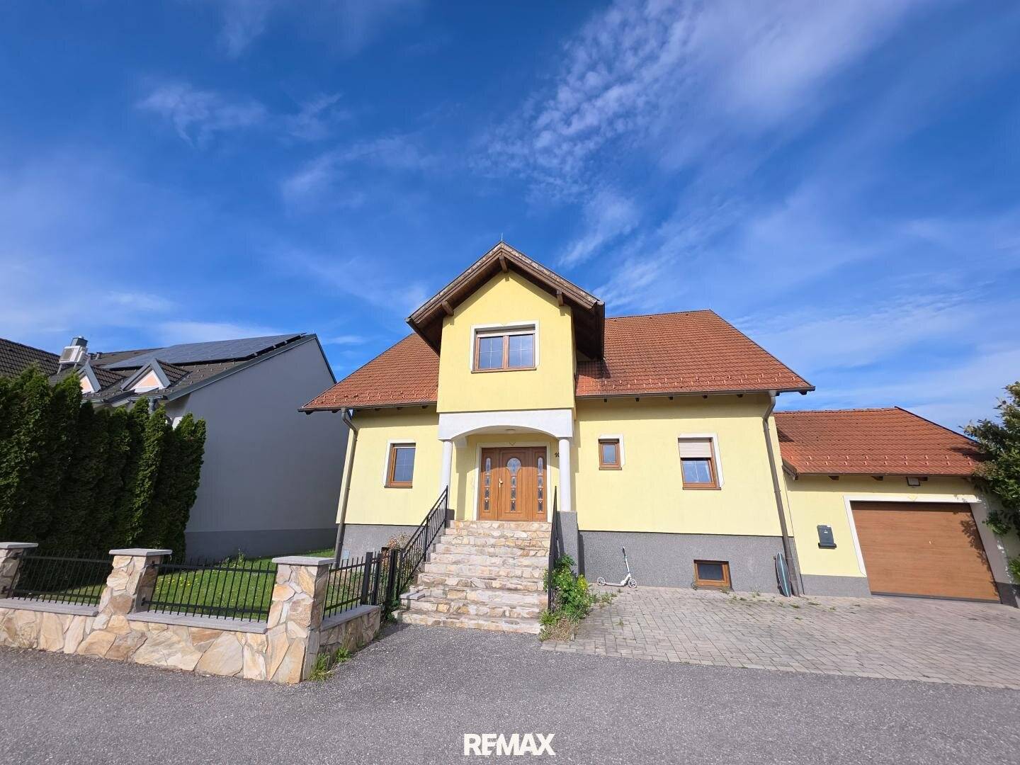 OPEN HOUSE! Hier lebt es sich ruhig und entspannt - Pool inklusive!