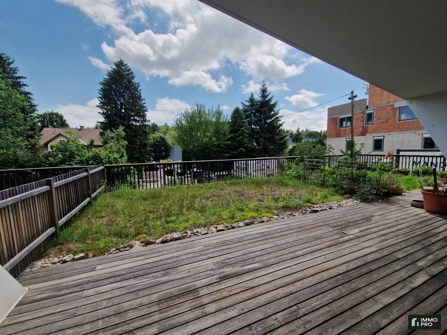 FOR SALE Charming 2-room apartment with garden and underground parking space in 8047 Ragnitz