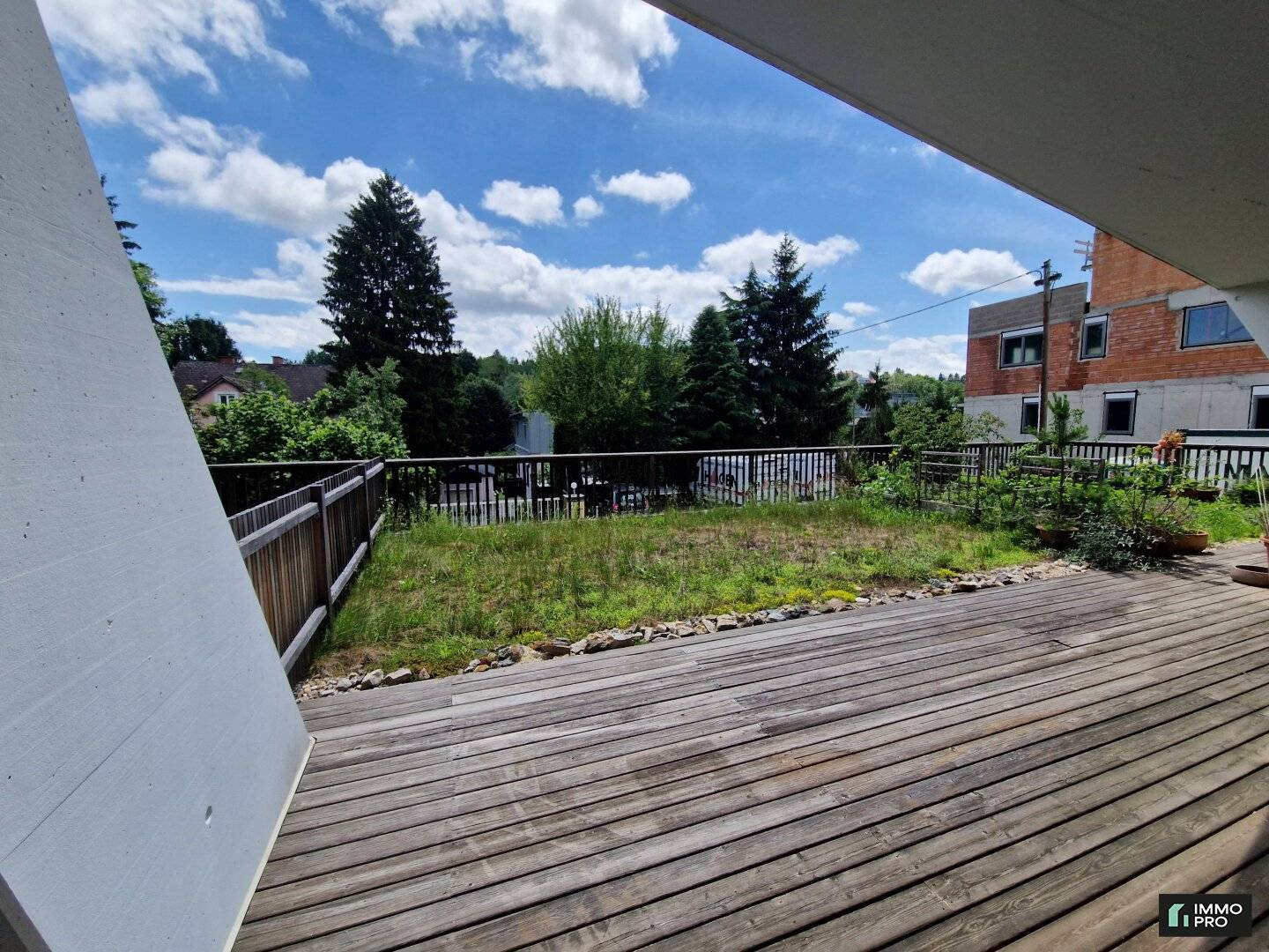 FOR SALE Charming 2-room apartment with garden and underground parking space in 8047 Ragnitz