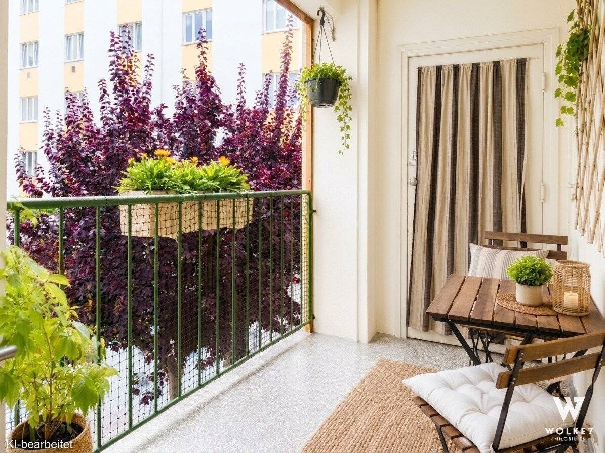 Yppenplatz Calling - Urban living with quiet courtyard location and loggia