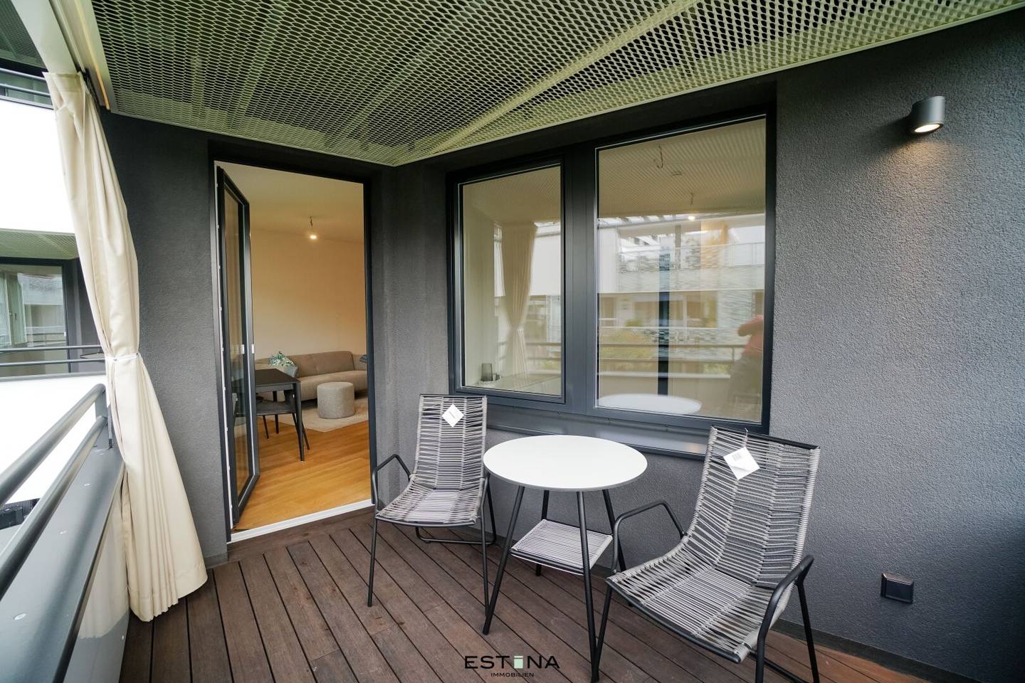 Direkt am Wasser - Möbliertes 2 Zimmer-Apartment im DC Residential | ab 1.11.