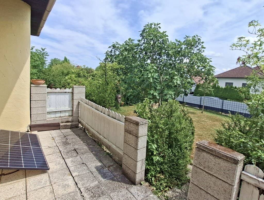 Interesting family bungalow (3-5 rooms plus cellar) with large sunny garden - Anninger view - Wonderful quiet location in the wine village Tattendorf Baden near Vienna