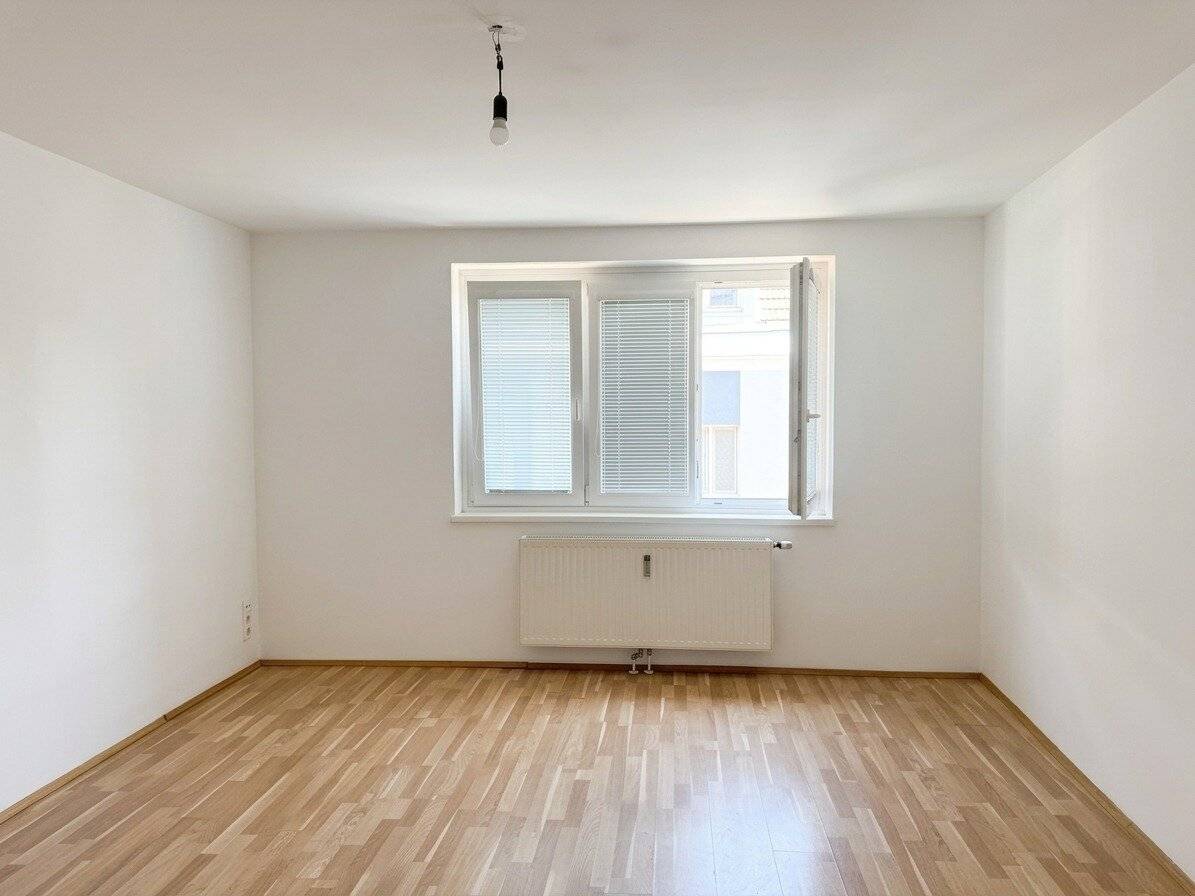 Charming 2-room apartment in well maintained new building