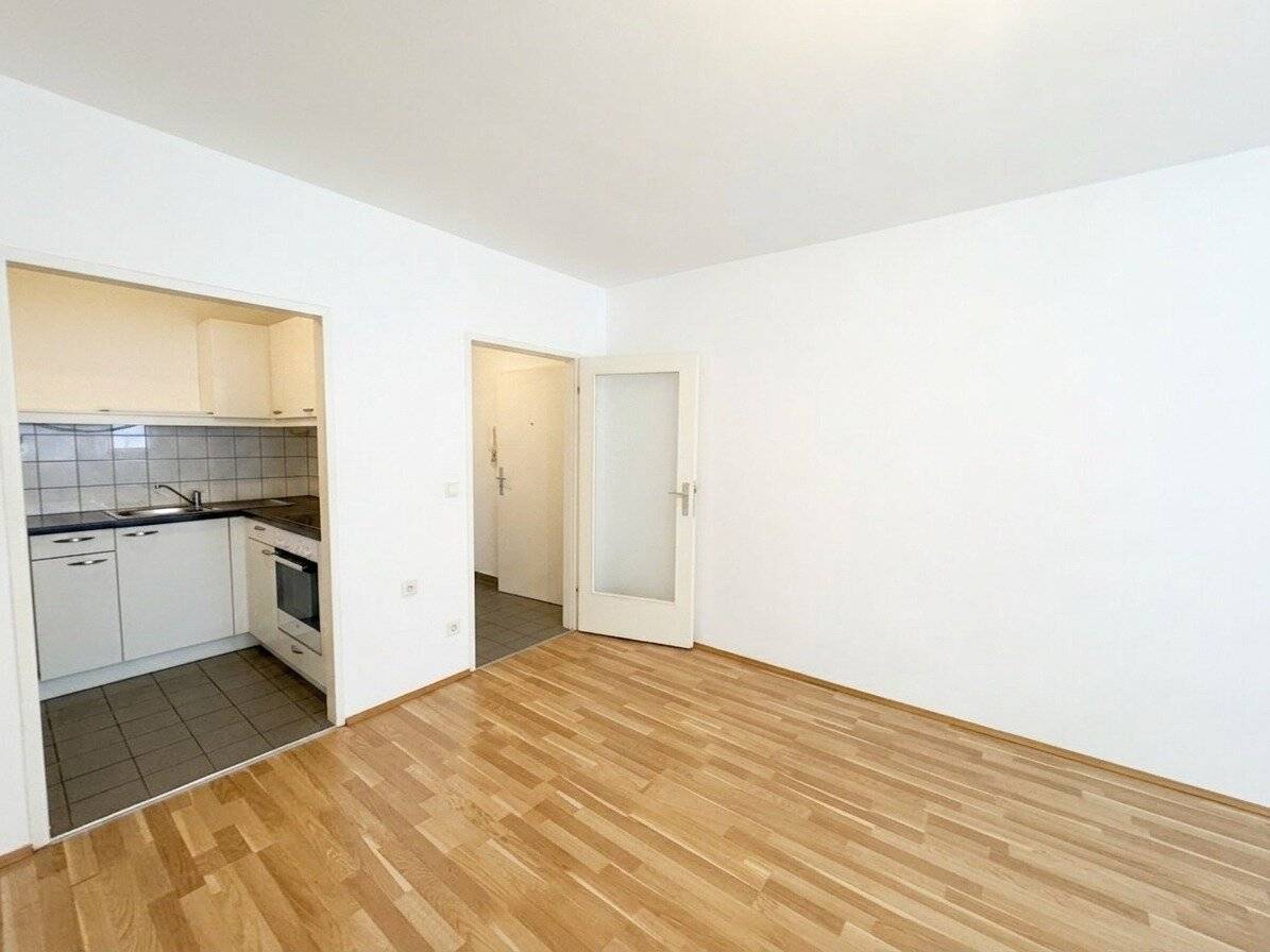 Charming 2-room apartment in well maintained new building