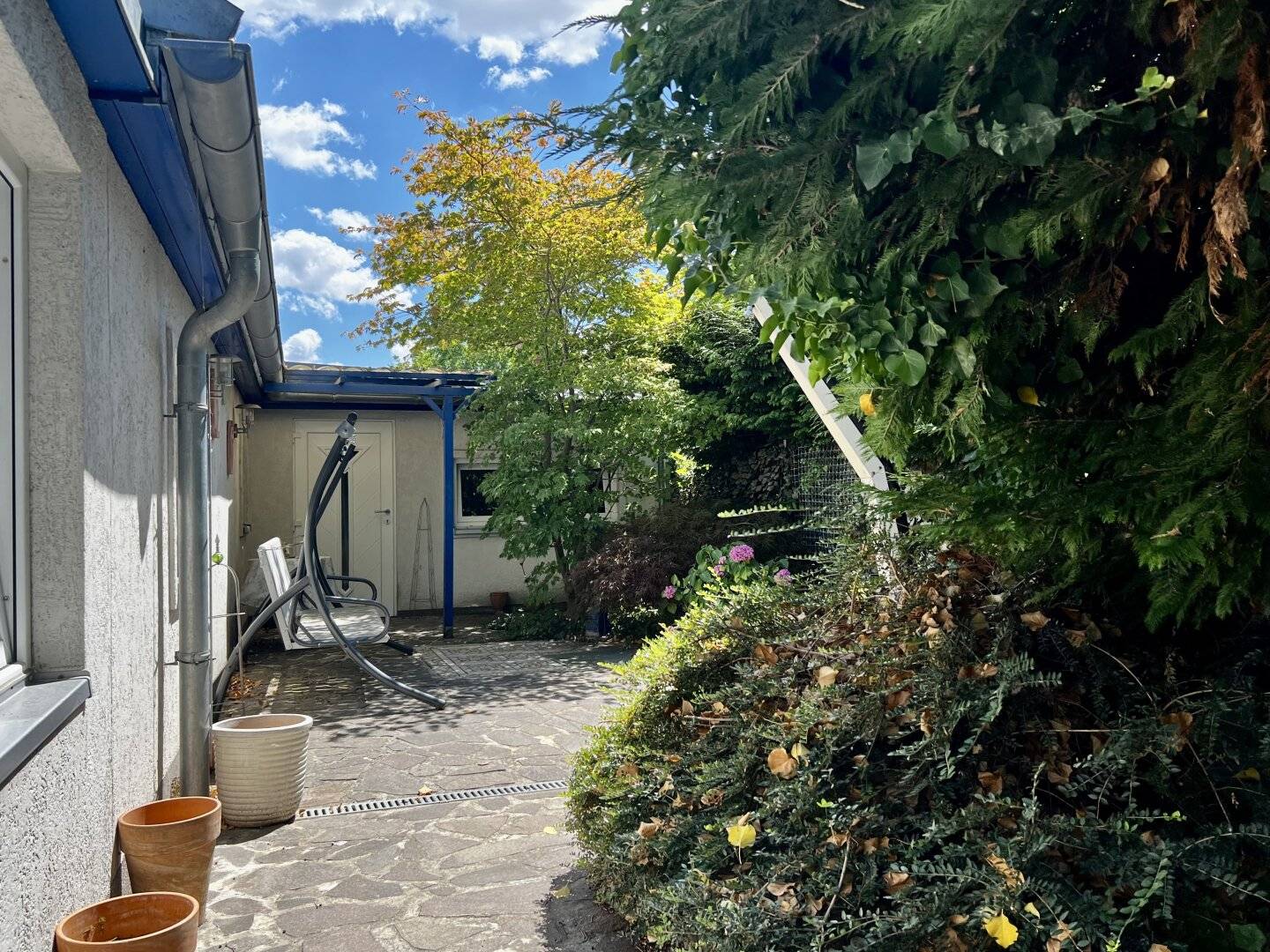 Idyllisches Einfamilienhaus mit Garten in ruhiger Umgebung nahe Biberhaufenweg