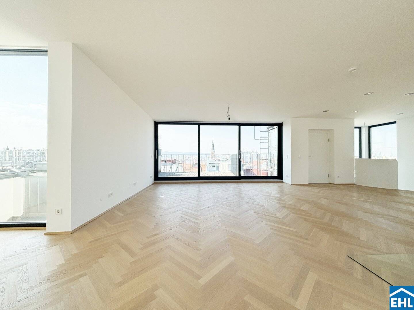 Luxurious living above the roofs of Vienna with spectacular view