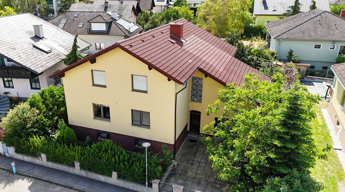 Between City Life and Wine Culture: Special Home in Retz