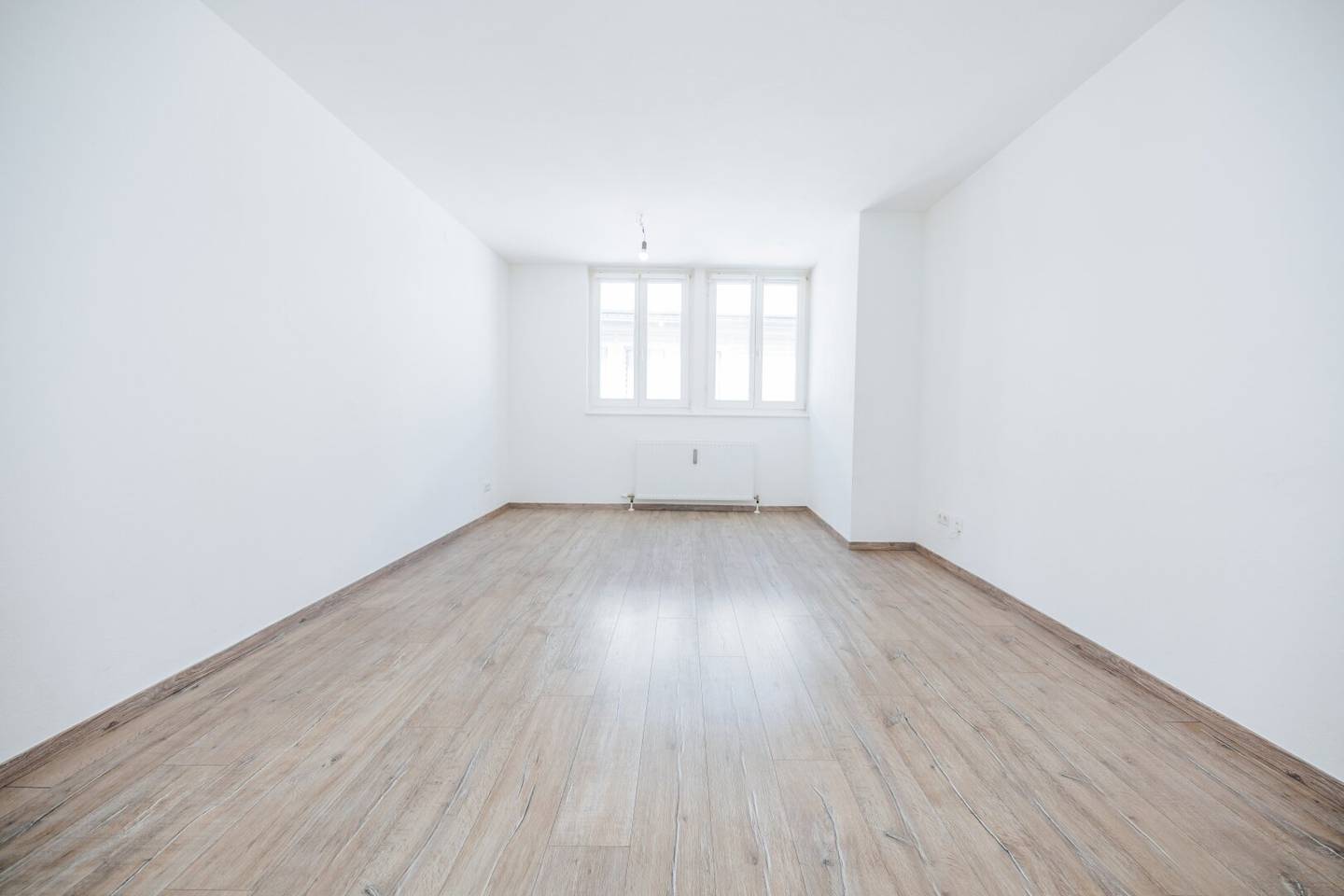 CENTRAL QUIET 4 ROOMS MODERN KITCHEN LIGHT-FLOODED PROJEKT WOHNEN